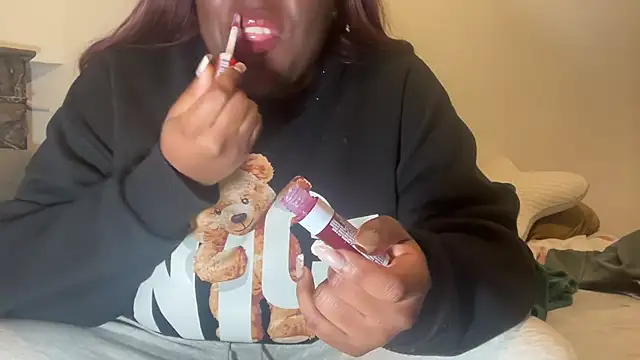 nanaisbackk online show from 6, 2, 2026