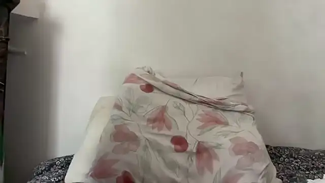 nanaisbackk online show from 12, 11, 2025