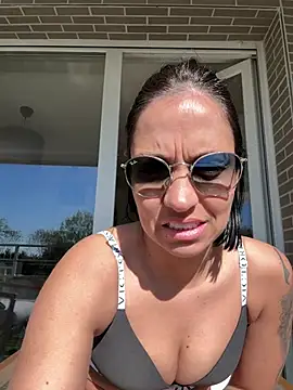 LaPetiteKim online show from 23, 4, 2026