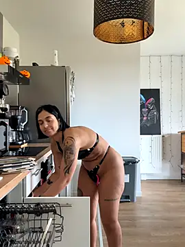 Snapshot of LaPetiteKim chatting on 2, 11, 2025 LaPetiteKim online show from 2, 11, 2025