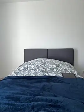 LaPetiteKim online show from 18, 4, 2026