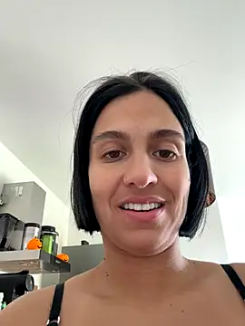 Snapshot of LaPetiteKim chatting on 17, 10, 2025 LaPetiteKim online show from 17, 10, 2025