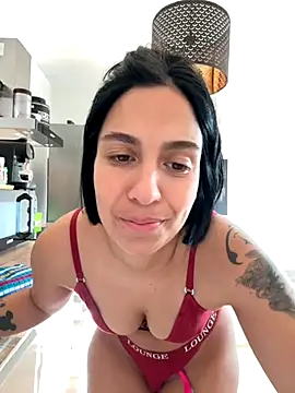 Snapshot of LaPetiteKim chatting on 13, 10, 2025 LaPetiteKim online show from 13, 10, 2025