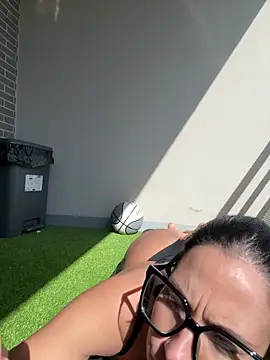 LaPetiteKim online show from 9, 3, 2026