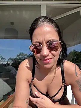 LaPetiteKim online show from 22, 4, 2026