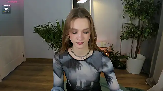 PollyMayer online show from 6, 11, 2025