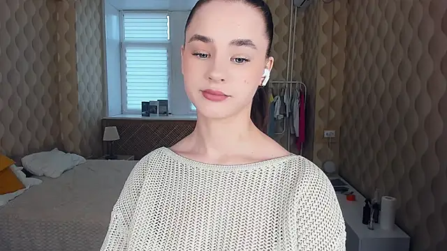 JinnyMcie online show from 19, 10, 2025