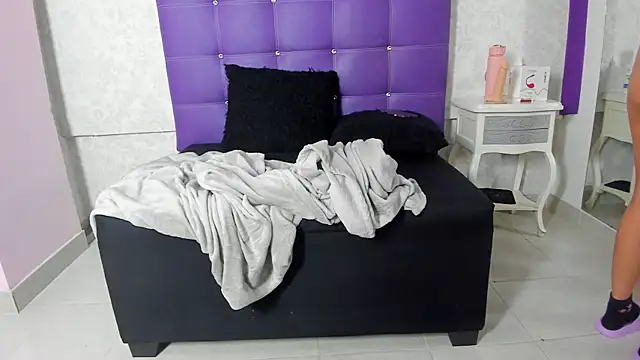 Snapshot of LeaMoreau22 chatting on 7, 11, 2025 LeaMoreau22 online show from 7, 11, 2025