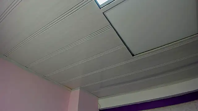 Snapshot of LeaMoreau22 chatting on 18, 11, 2025 LeaMoreau22 online show from 18, 11, 2025