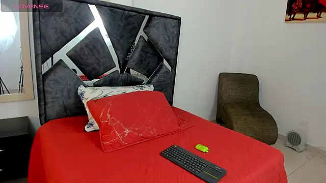 mia fox4 online show from 18, 11, 2025