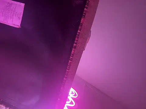 MadelineLeah online show from 30, 5, 2026