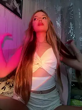  Siennaaa  online show from 7, 3, 2026