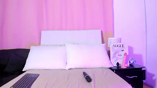 Celeeste Rose online show from 6, 11, 2025