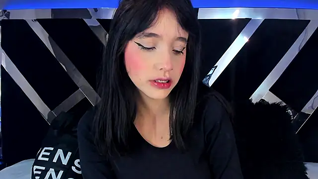 Snapshot of MeganR_ chatting on 1, 5, 2026 MeganR online show from 1, 5, 2026