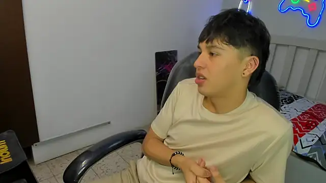 StiwenTwink online show from 12, 11, 2025