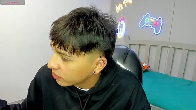 StiwenTwink online show from 7, 11, 2025