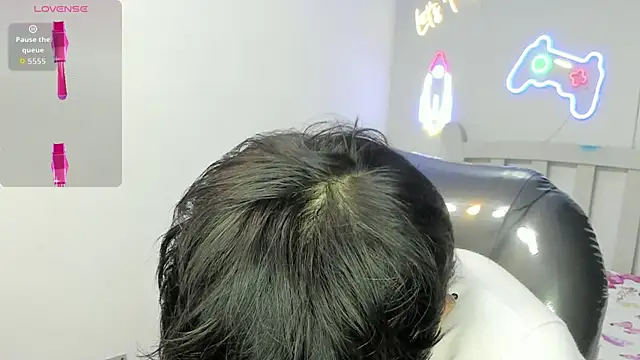 StiwenTwink online show from 7, 1, 2026