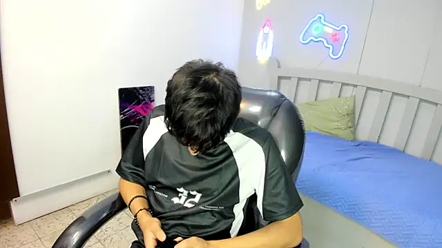 StiwenTwink online show from 21, 11, 2025