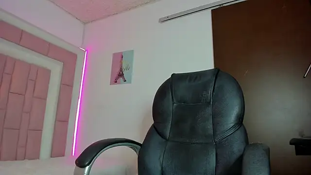 Snapshot of Klaret_Toy chatting on 22, 10, 2025 Klaret Toy online show from 22, 10, 2025