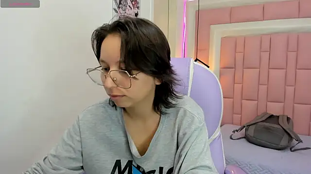 Snapshot of Klaret_Toy chatting on 9, 7, 2026 Klaret Toy online show from 9, 7, 2026