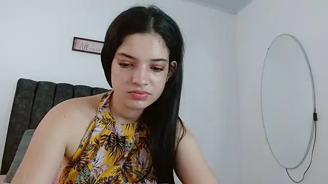 ManuelaDelgado online show from 15, 10, 2025