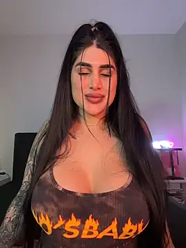 Niinarosee online show from 20, 4, 2026