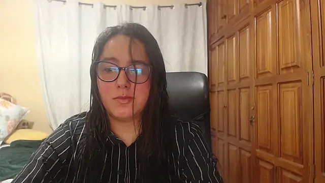 Venus cat  online show from 5, 4, 2026