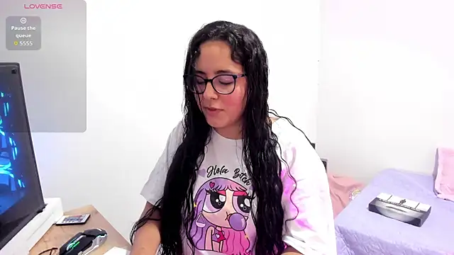 Venus cat  online show from 28, 10, 2025