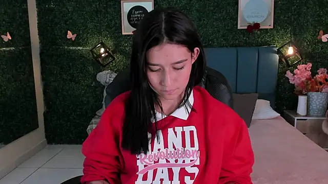 Snapshot of Rubyvixxen_ chatting on 1, 11, 2025 Rubyvixxen online show from 1, 11, 2025