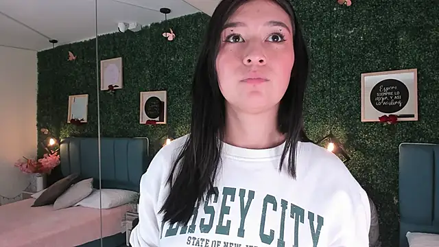 Snapshot of Rubyvixxen_ chatting on 30, 10, 2025 Rubyvixxen online show from 30, 10, 2025