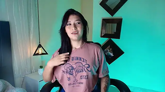 Snapshot of Rubyvixxen_ chatting on 11, 10, 2025 Rubyvixxen online show from 11, 10, 2025