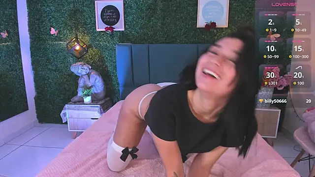 Snapshot of Rubyvixxen_ chatting on 25, 10, 2025 Rubyvixxen online show from 25, 10, 2025