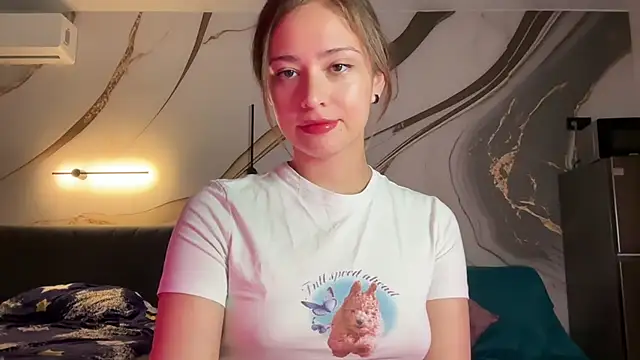 erikaa miuu online show from 2, 10, 2025