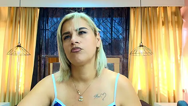 scarlet milf  online show from 27, 11, 2025