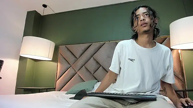 Dickie Dicking online show from 6, 11, 2025