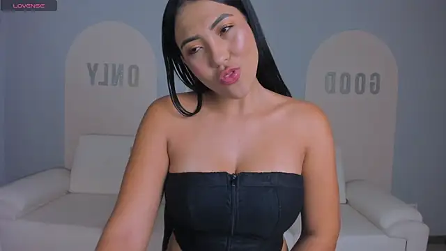 NatalieLewis online show from 20, 12, 2025