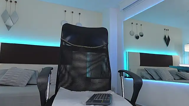 Snapshot of DanteeStone chatting on 29, 11, 2025 DanteeStone online show from 29, 11, 2025