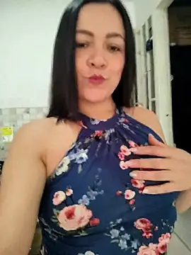 LindaSalo33 online show from 3, 10, 2025