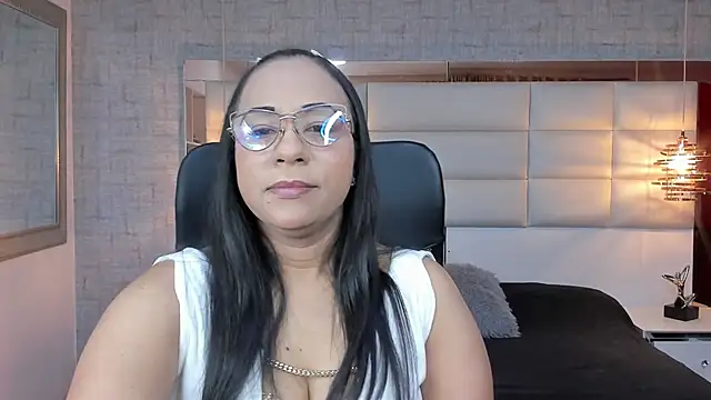 Veronica jonness online show from 3, 10, 2025