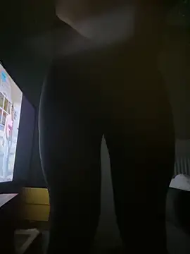 Wearpantyhosenorfolk online show from 11, 11, 2025