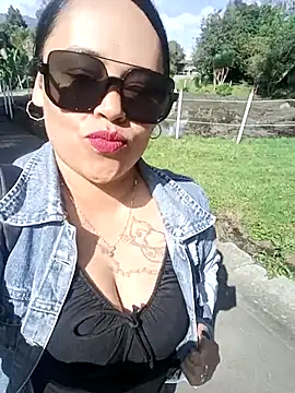 Italia 12 online show from 9, 11, 2025