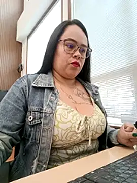 Italia 12 online show from 2, 12, 2025