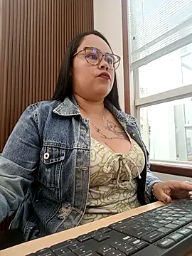 Italia 12 online show from 4, 11, 2025