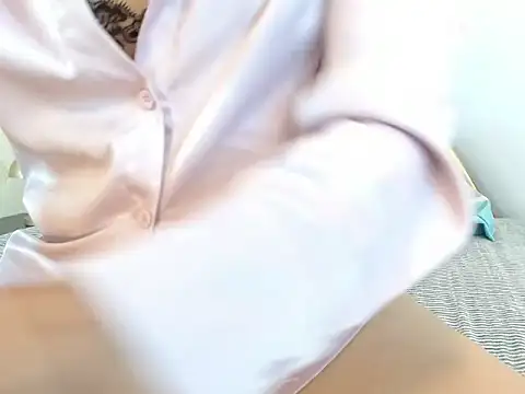 Ariadna Wells online show from 2, 12, 2025