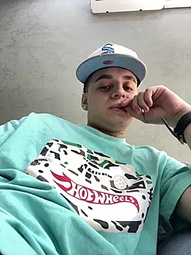 Snapshot of jeff2995_ chatting on 4, 11, 2025 jeff2995 online show from 4, 11, 2025