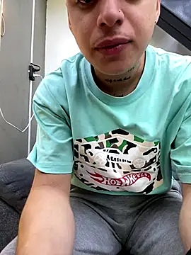 Snapshot of jeff2995_ chatting on 15, 12, 2025 jeff2995 online show from 15, 12, 2025