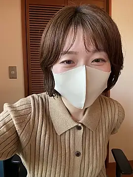 momo yuipu online show from 8, 10, 2025