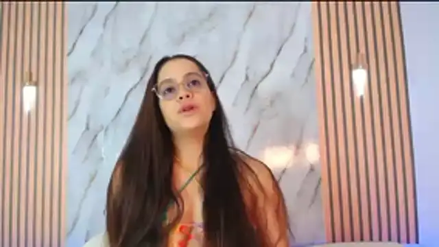 Snapshot of PiaGelvez chatting on 25, 11, 2025 PiaGelvez online show from 25, 11, 2025