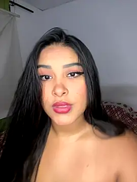 Snapshot of sarafox_10 chatting on 14, 11, 2025 sarafox 10 online show from 14, 11, 2025