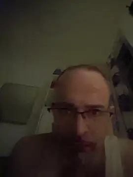 Curious9884 online show from 15, 4, 2026